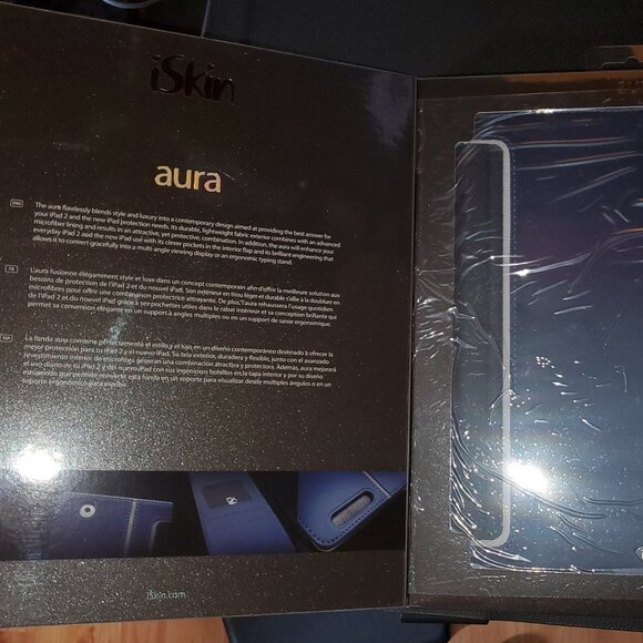 iSkin Aura Deluxe Folio w Typing and Viewing Stand for iPad (3rd Gen) and iPad 2 - Picture 3 of 4